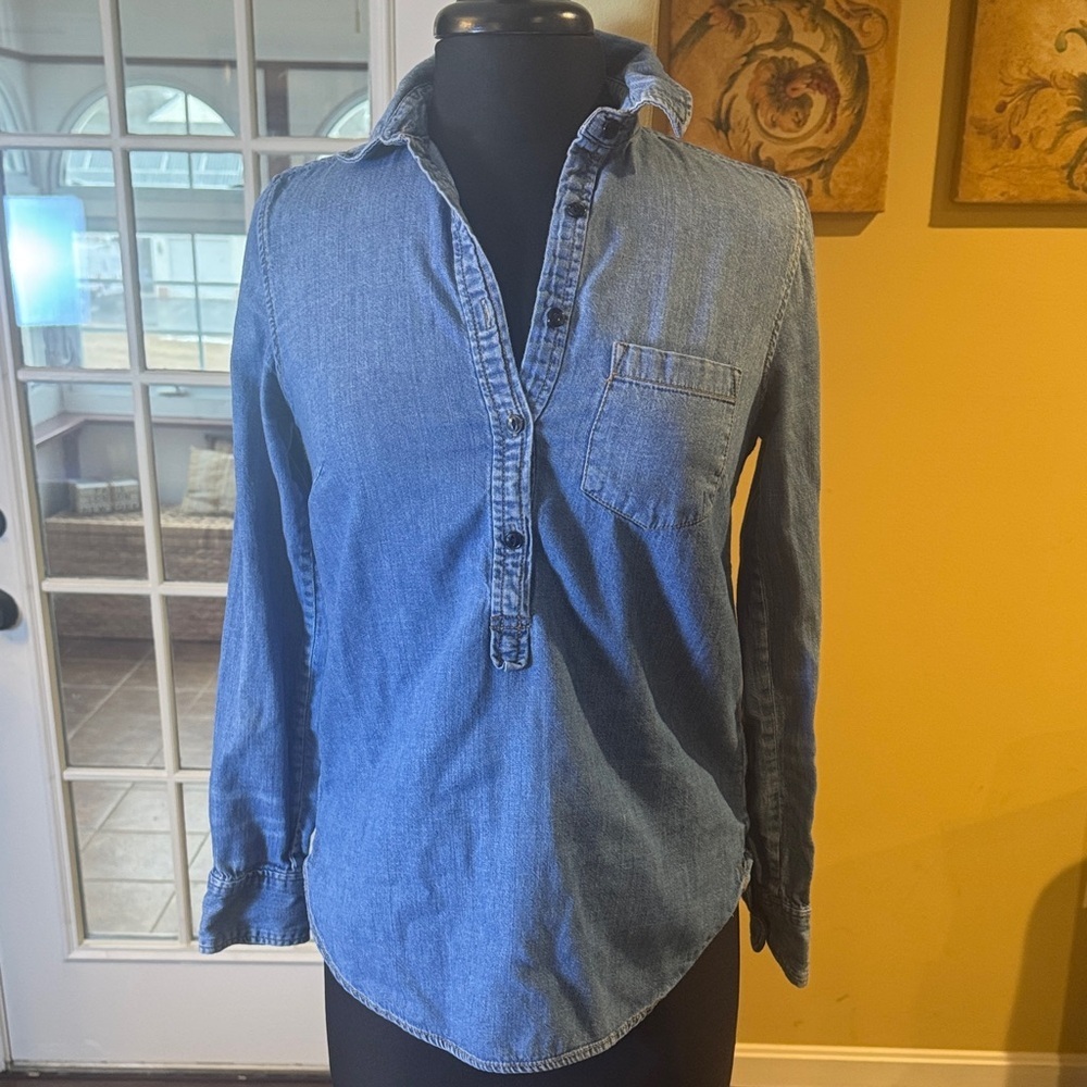 J. Crew Popover Chambray Button Front Pocket Causal Top